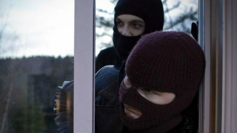 Θύμα ληστείας γνωστή δημοσιογράφος: Με έδεσαν και με χτύπησαν μπροστά στο παιδί μου (βίντεο)